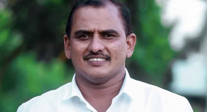 എസ്ഡിപിഐ വോട്ട് വേണ്ടെന്ന വി.ഡി. സതീശൻ്റെ നിലപാട് തള്ളി മഞ്ചേശ്വരം സ്ഥാനാർഥി എ.കെ.എം. അഷ്റഫ് എസ്ഡിപിഐ വോട്ട് വേണ്ടെന്ന വി.ഡി. സതീശൻ്റെ നിലപാട് തള്ളി മഞ്ചേശ്വരം സ്ഥാനാർഥി എ.കെ.എം. അഷ്റഫ്