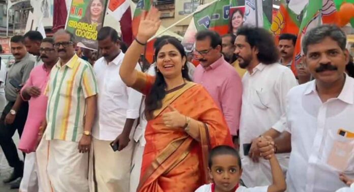 തൃപ്പൂണിത്തുറയിൽ മുപ്പതിനായിരത്തിനടുത്ത് വോട്ടുകൾ നേടാനായതിൽ കൂടുതൽ അഭിമാനമുണ്ടെന്ന് അഞ്ജലി നായർ തൃപ്പൂണിത്തുറയിൽ മുപ്പതിനായിരത്തിനടുത്ത് വോട്ടുകൾ നേടാനായതിൽ കൂടുതൽ അഭിമാനമുണ്ടെന്ന് അഞ്ജലി നായർ