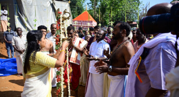 ചെങ്ങറ പഞ്ചമുഖ ഹനുമാൻ ക്ഷേത്രത്തിലെ ഹനുമത് ജയന്തി മഹോത്സവും സഹസ്ര അവിൽ പൊങ്കാലയും നടന്നു ചെങ്ങറ പഞ്ചമുഖ ഹനുമാൻ ക്ഷേത്രത്തിലെ ഹനുമത് ജയന്തി മഹോത്സവും സഹസ്ര അവിൽ പൊങ്കാലയും നടന്നു