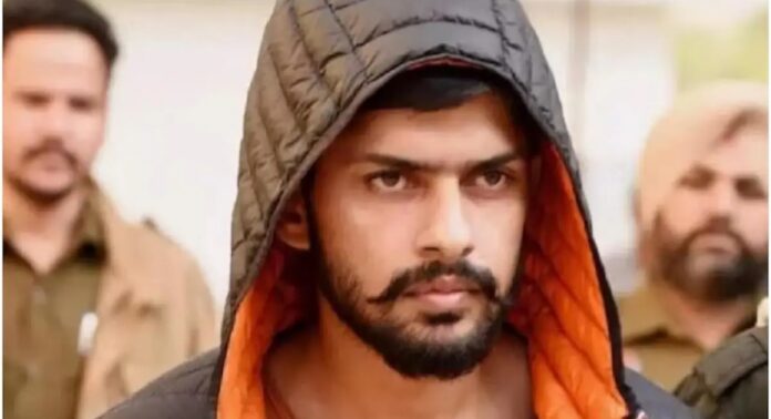 ഹനുമാൻ ജയന്തി ഘോഷയാത്രയിൽ കുപ്രസിദ്ധ ഗുണ്ടാത്തലവൻ ലോറൻസ് ബിഷ്ണോയിയുടെ പോസ്റ്റർ ഹനുമാൻ ജയന്തി ഘോഷയാത്രയിൽ കുപ്രസിദ്ധ ഗുണ്ടാത്തലവൻ ലോറൻസ് ബിഷ്ണോയിയുടെ പോസ്റ്റർ