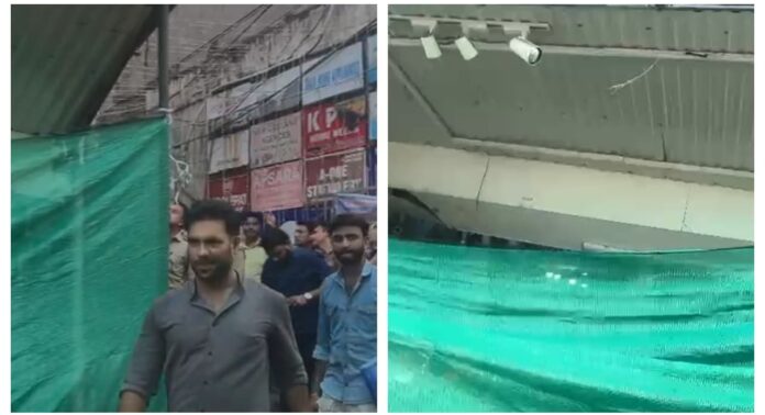 കോഴിക്കോട് കോർപറേഷൻ കെട്ടിടത്തിൻ്റെ സൺഷേയ്ഡ് തകർന്നു വീണു കോഴിക്കോട് കോർപറേഷൻ കെട്ടിടത്തിൻ്റെ സൺഷേയ്ഡ് തകർന്നു വീണു