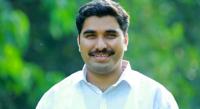 ധർമടത്ത് യു.ഡി.എഫ് സ്ഥാനാർത്ഥിയെ പോളിംഗ് ബൂത്തിൽ തടഞ്ഞതായി പരാതി ധർമടത്ത് യു.ഡി.എഫ് സ്ഥാനാർത്ഥിയെ പോളിംഗ് ബൂത്തിൽ തടഞ്ഞതായി പരാതി