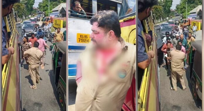 ആലുവയിൽ കെഎസ്ആര്ടിസി ഡ്രൈവറെയും കണ്ടക്ടറെയും യുവാക്കൾ ഹെൽമറ്റ് കൊണ്ട് മര്ദിച്ചു ആലുവയിൽ കെഎസ്ആര്ടിസി ഡ്രൈവറെയും കണ്ടക്ടറെയും യുവാക്കൾ ഹെൽമറ്റ് കൊണ്ട് മര്ദിച്ചു