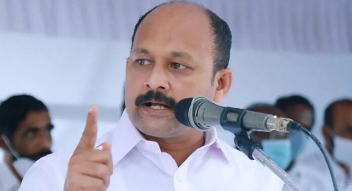 മുഖ്യമന്ത്രി എറണാകുളത്ത് നിന്ന് വേണമെന്ന നിലപാടിൽ മലക്കം മറിഞ്ഞ് ഡിസിസി പ്രസിഡന്റ് മുഹമ്മദ് ഷിയാസ് മുഖ്യമന്ത്രി എറണാകുളത്ത് നിന്ന് വേണമെന്ന നിലപാടിൽ മലക്കം മറിഞ്ഞ് ഡിസിസി പ്രസിഡന്റ് മുഹമ്മദ് ഷിയാസ്