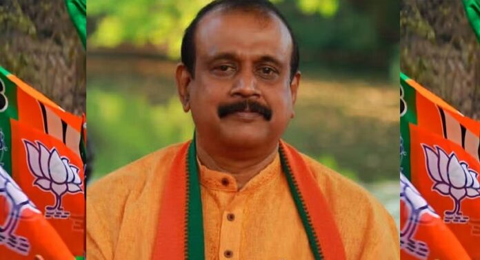 ക്രിസ്ത്യന് സഭകള്ക്കെതിരെ വര്ഗീയ പരാമര്ശവുമായി ബിജെപി നേതാവ് ടിപി സെന്കുമാര് ക്രിസ്ത്യന് സഭകള്ക്കെതിരെ വര്ഗീയ പരാമര്ശവുമായി ബിജെപി നേതാവ് ടിപി സെന്കുമാര്