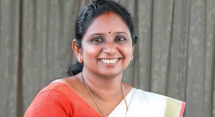അഴിമതി മേയർ രാജിവെക്കണം ; കൊച്ചി മേയർക്കെതിരെ പ്രതിപക്ഷ പ്രതിഷേധം അഴിമതി മേയർ രാജിവെക്കണം ; കൊച്ചി മേയർക്കെതിരെ പ്രതിപക്ഷ പ്രതിഷേധം