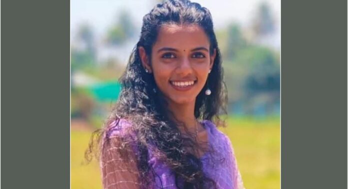 പുന്നപ്രയിൽ ഓട്ടോ വൈദ്യുത പോസ്റ്റിലിടിച്ച് യുവതിക്ക് ദാരുണാന്ത്യം പുന്നപ്രയിൽ ഓട്ടോ വൈദ്യുത പോസ്റ്റിലിടിച്ച് യുവതിക്ക് ദാരുണാന്ത്യം