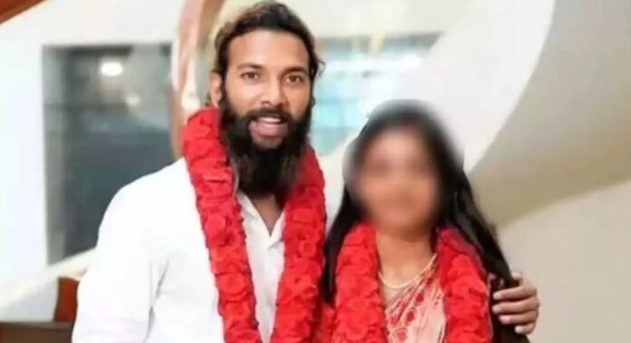 കുംഭമേള വൈറല് താരം ഗര്ഭിണി ; ഉടന് ചോദ്യം ചെയ്യലിന് ഹാജരാകാനാകില്ലെന്ന് ഭര്ത്താവ് കുംഭമേള വൈറല് താരം ഗര്ഭിണി ; ഉടന് ചോദ്യം ചെയ്യലിന് ഹാജരാകാനാകില്ലെന്ന് ഭര്ത്താവ്