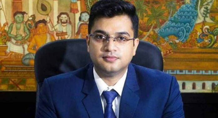 പേരാമ്പ്രയിൽ തുറന്നത് മെറ്റീരിയൽ റൂം , സ്ട്രോങ്ങ് റൂമല്ല ; വിശദീകരണവുമായി കോഴിക്കോട് ജില്ലാ കളക്ടർ പേരാമ്പ്രയിൽ തുറന്നത് മെറ്റീരിയൽ റൂം , സ്ട്രോങ്ങ് റൂമല്ല ; വിശദീകരണവുമായി കോഴിക്കോട് ജില്ലാ കളക്ടർ