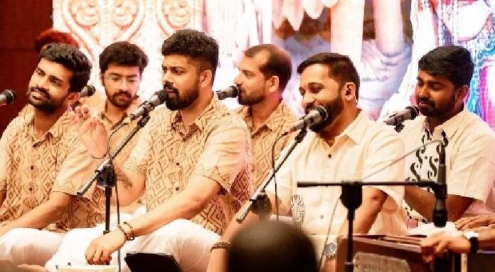 ക്ഷേത്രത്തിൽ ക്രിസ്ത്യൻ ഭക്തിഗാനം ആലപിച്ചതിൽ വിശദീകരണവുമായി നന്ദഗോവിന്ദം ഭജൻസ് ക്ഷേത്രത്തിൽ ക്രിസ്ത്യൻ ഭക്തിഗാനം ആലപിച്ചതിൽ വിശദീകരണവുമായി നന്ദഗോവിന്ദം ഭജൻസ്