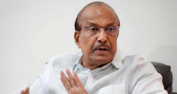 വെടിക്കെട്ടുപ്പുര അപകടത്തിന്റെ കാരണം കണ്ടുപിടിക്കണം ; പരുക്കേറ്റവരെ സന്ദർശിച്ച് പി കെ കുഞ്ഞാലികുട്ടി വെടിക്കെട്ടുപ്പുര അപകടത്തിന്റെ കാരണം കണ്ടുപിടിക്കണം ; പരുക്കേറ്റവരെ സന്ദർശിച്ച് പി കെ കുഞ്ഞാലികുട്ടി