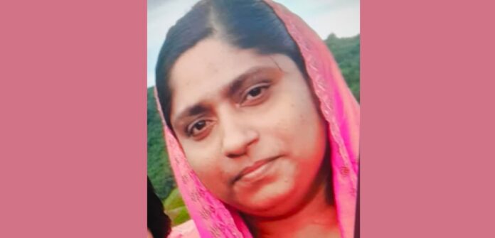 കായംകുളത്ത് 42വയസ്സുകാരി പാമ്പുകടിയേറ്റ് മരിച്ചു കായംകുളത്ത് 42വയസ്സുകാരി പാമ്പുകടിയേറ്റ് മരിച്ചു