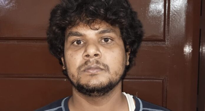 ആലുവയിൽ 51 ഗ്രാം ഹെറോയിനുമായി അസം സ്വദേശി പിടിയിൽ ആലുവയിൽ 51 ഗ്രാം ഹെറോയിനുമായി അസം സ്വദേശി പിടിയിൽ