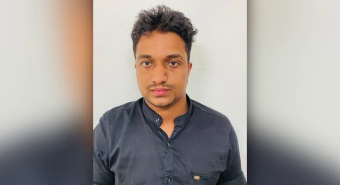 ഗീതാ ഗോപിക്കെതിരെ ജാതീയ അധിക്ഷേപം ; സിസി മുകുന്ദന്റെ പിഎ അറസ്റ്റില് ഗീതാ ഗോപിക്കെതിരെ ജാതീയ അധിക്ഷേപം ; സിസി മുകുന്ദന്റെ പിഎ അറസ്റ്റില്