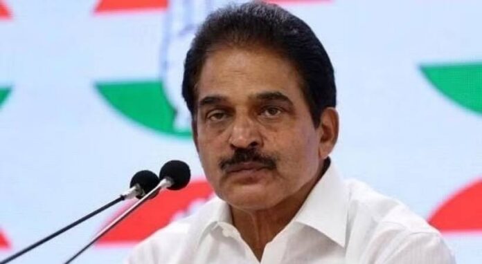 അന്തര്സംസ്ഥാന പാതകളിലെ ഗുണ്ടാ ആക്രമണം ; കേന്ദ്ര ആഭ്യന്തരമന്ത്രിക്കും മഹാരാഷ്ട്ര മുഖ്യമന്ത്രിക്കും കത്തു നല്കി കെസി വേണുഗോപാല് അന്തര്സംസ്ഥാന പാതകളിലെ ഗുണ്ടാ ആക്രമണം ; കേന്ദ്ര ആഭ്യന്തരമന്ത്രിക്കും മഹാരാഷ്ട്ര മുഖ്യമന്ത്രിക്കും കത്തു നല്കി കെസി വേണുഗോപാല്