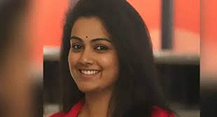 തിരുവനന്തപുരത്ത് മരിച്ച യുവതിയുടെ ഹൃദയം ഉൾപ്പെടെ അഞ്ച് അവയവങ്ങൾ ദാനം ചെയ്യാനൊരുങ്ങുന്നു തിരുവനന്തപുരത്ത് മരിച്ച യുവതിയുടെ ഹൃദയം ഉൾപ്പെടെ അഞ്ച് അവയവങ്ങൾ ദാനം ചെയ്യാനൊരുങ്ങുന്നു
