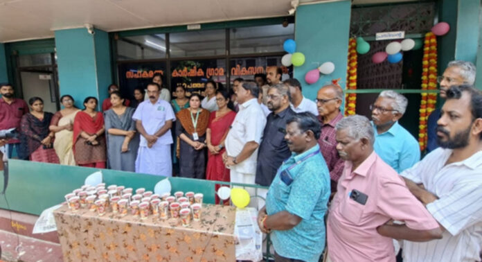 സ്ഥിരം കുടിവെള്ള സംവിധാനമൊരുക്കി പത്തനംതിട്ട കാര്ഷിക ഗ്രാമ വികസന ബാങ്ക് സ്ഥിരം കുടിവെള്ള സംവിധാനമൊരുക്കി പത്തനംതിട്ട കാര്ഷിക ഗ്രാമ വികസന ബാങ്ക്