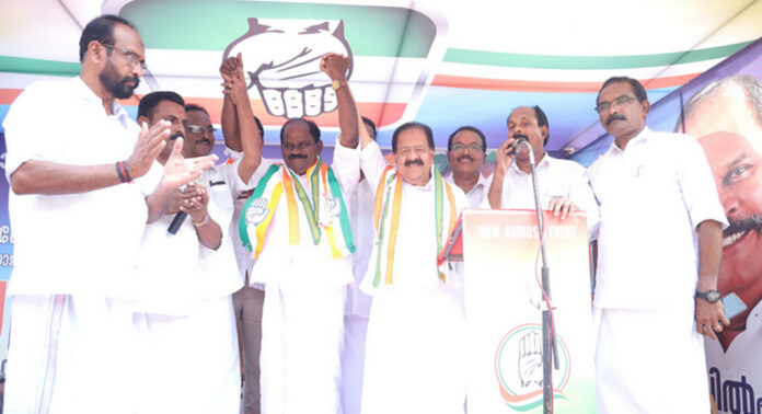 കോന്നിയിൽ മാറ്റത്തിന്റെ കാറ്റ് : ചെന്നിത്തല കോന്നിയിൽ മാറ്റത്തിന്റെ കാറ്റ് : ചെന്നിത്തല