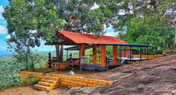 മുറിഞ്ഞകല് മൊട്ടപ്പാറ മല അപ്പൂപ്പൻ നടയിൽ പത്താമുദയ മലക്കുട മഹോത്സവം ഏപ്രില് 23 ന് മുറിഞ്ഞകല് മൊട്ടപ്പാറ മല അപ്പൂപ്പൻ നടയിൽ പത്താമുദയ മലക്കുട മഹോത്സവം ഏപ്രില് 23 ന്