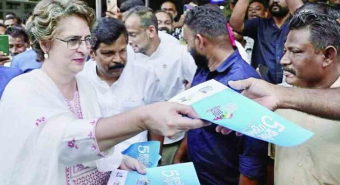 യുഡിഎഫ് സ്ഥാനാര്ത്ഥി എ പി അനില്കുമാറിനായി മലയാളത്തില് വോട്ടഭ്യര്ത്ഥിച്ച് പ്രിയങ്ക ഗാന്ധി യുഡിഎഫ് സ്ഥാനാര്ത്ഥി എ പി അനില്കുമാറിനായി മലയാളത്തില് വോട്ടഭ്യര്ത്ഥിച്ച് പ്രിയങ്ക ഗാന്ധി