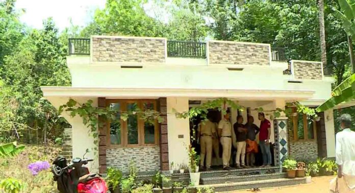പാമ്പുകടിയേറ്റ പത്തുവയസ്സുകാരൻ വെൻ്റിലേറ്ററിൽ തുടരുന്നു ; ചികിത്സയോട് അനുകൂലമായി പ്രതികരിക്കുന്നുവെന്ന് മെഡിക്കൽ ബുള്ളറ്റിൻ പാമ്പുകടിയേറ്റ പത്തുവയസ്സുകാരൻ വെൻ്റിലേറ്ററിൽ തുടരുന്നു ; ചികിത്സയോട് അനുകൂലമായി പ്രതികരിക്കുന്നുവെന്ന് മെഡിക്കൽ ബുള്ളറ്റിൻ