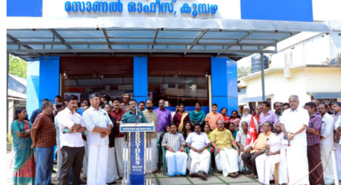 പത്തനംതിട്ട നഗരസഭയുടെ കുമ്പഴ സോണല് ഓഫീസ് പൂട്ടാനുള്ള തീരുമാനം പിന്വലിക്കണം ; അഡ്വ.ടി.സക്കീര് ഹുസൈന് പത്തനംതിട്ട നഗരസഭയുടെ കുമ്പഴ സോണല് ഓഫീസ് പൂട്ടാനുള്ള തീരുമാനം പിന്വലിക്കണം ; അഡ്വ.ടി.സക്കീര് ഹുസൈന്
