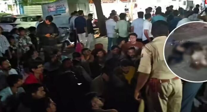 രാജസ്ഥാനിലെ ഭിൽവാരയിൽ ക്ഷേത്രത്തിന് പുറത്ത് ആടിന്റെ അവശിഷ്ടങ്ങൾ കണ്ടെത്തിയ സംഭവത്തിൽ രണ്ടുപേർ അറസ്റ്റിൽ രാജസ്ഥാനിലെ ഭിൽവാരയിൽ ക്ഷേത്രത്തിന് പുറത്ത് ആടിന്റെ അവശിഷ്ടങ്ങൾ കണ്ടെത്തിയ സംഭവത്തിൽ രണ്ടുപേർ അറസ്റ്റിൽ