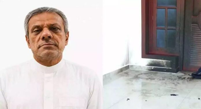 വടകരയിൽ കോൺഗ്രസ് നേതാവിന്റെ വീട്ടിൽ വയോധികൻ ജീവനൊടുക്കിയതിൽ ഉത്തരവാദികളായവർക്കെതിരെ ബന്ധുക്കൾ വടകരയിൽ കോൺഗ്രസ് നേതാവിന്റെ വീട്ടിൽ വയോധികൻ ജീവനൊടുക്കിയതിൽ ഉത്തരവാദികളായവർക്കെതിരെ ബന്ധുക്കൾ