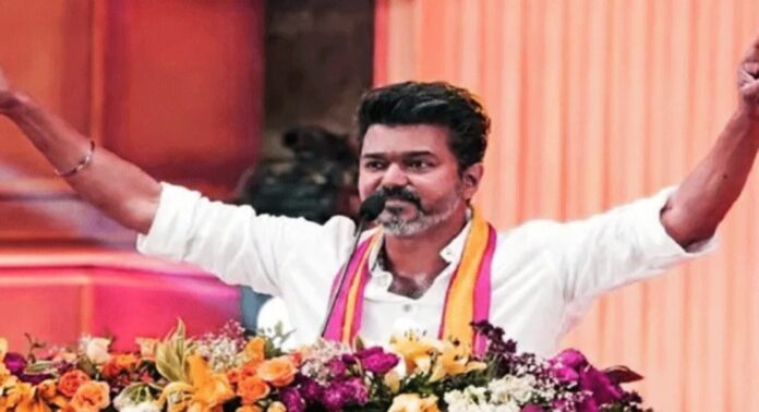 തമിഴ്നാട് രാഷ്ട്രീയത്തിൽ വിജയ് മാജിക് ; എന്നിട്ടും ‘തലവൻ’ പുറത്തിറങ്ങാത്തത് എന്തുകൊണ്ട്? തമിഴ്നാട് രാഷ്ട്രീയത്തിൽ വിജയ് മാജിക് ; എന്നിട്ടും ‘തലവൻ’ പുറത്തിറങ്ങാത്തത് എന്തുകൊണ്ട്?