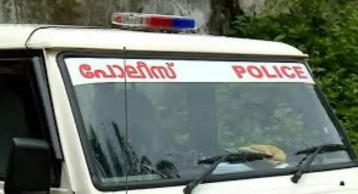കൊച്ചിയിൽ അവയവക്കച്ചവടത്തിനായി വ്യാജരേഖകൾ ചമച്ച സംഭവം ; അന്വേഷണം ഊർജിതമാക്കി പോലീസ് കൊച്ചിയിൽ അവയവക്കച്ചവടത്തിനായി വ്യാജരേഖകൾ ചമച്ച സംഭവം ; അന്വേഷണം ഊർജിതമാക്കി പോലീസ്