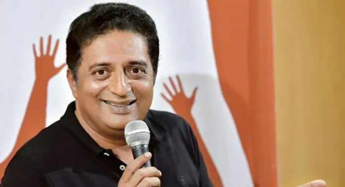 തമിഴ്നാട്ടിൽ രാഷ്ട്രീയം മരിച്ചു, ആരാധകക്കൂട്ടം ജയിച്ചു ; ടിവികെയുടെ മുന്നേറ്റത്തിൽ ആഞ്ഞടിച്ച് പ്രകാശ് രാജ് തമിഴ്നാട്ടിൽ രാഷ്ട്രീയം മരിച്ചു, ആരാധകക്കൂട്ടം ജയിച്ചു ; ടിവികെയുടെ മുന്നേറ്റത്തിൽ ആഞ്ഞടിച്ച് പ്രകാശ് രാജ്