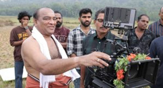 പത്തനംതിട്ടയുടെ പ്രകൃതി ഭംഗിയും പടയണിയും പ്രമേയമാക്കി വീണ്ടും സിനിമ ഒരുങ്ങുന്നു പത്തനംതിട്ടയുടെ പ്രകൃതി ഭംഗിയും പടയണിയും പ്രമേയമാക്കി വീണ്ടും സിനിമ ഒരുങ്ങുന്നു