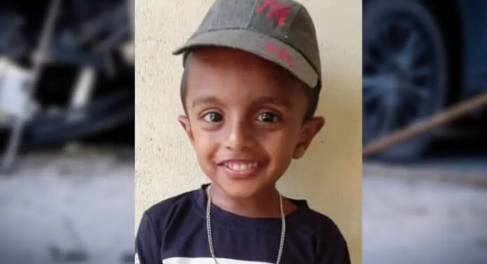 പിതാവിനൊപ്പം ഗുഡ്സ് ഓട്ടോയിൽ യാത്ര ചെയ്യവെ തെറിച്ചു വീണ് ആറു വയസുകാരൻ മരിച്ചു പിതാവിനൊപ്പം ഗുഡ്സ് ഓട്ടോയിൽ യാത്ര ചെയ്യവെ തെറിച്ചു വീണ് ആറു വയസുകാരൻ മരിച്ചു