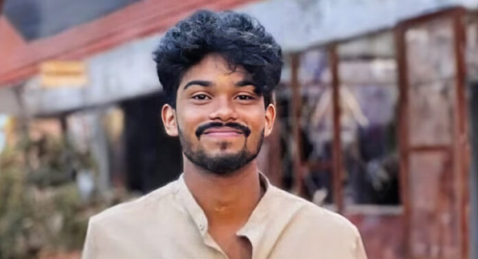 ബംഗളൂരുവിലെ ജീവനൊടുക്കിയ ആദിത്യൻ്റെ മരണത്തിൽ ദുരൂഹതയെന്ന് കുടുംബം ബംഗളൂരുവിലെ ജീവനൊടുക്കിയ ആദിത്യൻ്റെ മരണത്തിൽ ദുരൂഹതയെന്ന് കുടുംബം