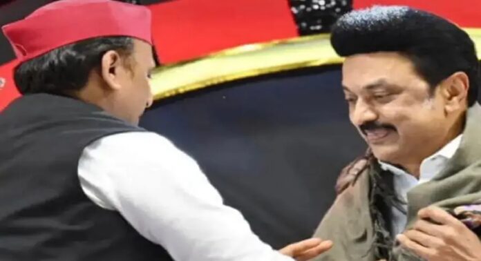 പ്രതിസന്ധി ഘട്ടങ്ങളിൽ പരസ്പരം കൈവിടുന്നവരല്ല ഞങ്ങൾ ; സ്റ്റാലിന് പിന്തുണയറിയിച്ച് അഖിലേഷ് യാദവ് പ്രതിസന്ധി ഘട്ടങ്ങളിൽ പരസ്പരം കൈവിടുന്നവരല്ല ഞങ്ങൾ ; സ്റ്റാലിന് പിന്തുണയറിയിച്ച് അഖിലേഷ് യാദവ്