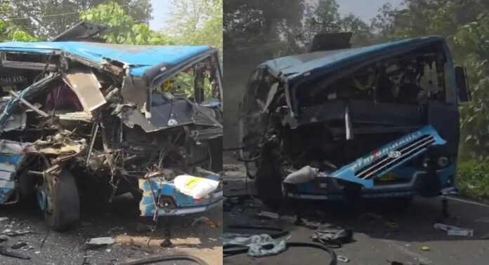 സ്വകാര്യ ബസ്സും ടോറസ് ലോറിയും കൂട്ടിയിടിച്ച് മുപ്പത്തിയൊന്ന് പേർക്ക് പരിക്ക് സ്വകാര്യ ബസ്സും ടോറസ് ലോറിയും കൂട്ടിയിടിച്ച് മുപ്പത്തിയൊന്ന് പേർക്ക് പരിക്ക്