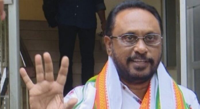 ഷാനിമോൾ ഉസ്മാന് മകളെ പോലെ ; ഇപ്പോള് കോൺഗ്രസിൻ്റെ നേതൃനിരയിലുള്ള മഹാഭൂരിപക്ഷവും തലമുറമാറ്റത്തിൻ്റെ പ്രതീകങ്ങളെന്നും ചെറിയാന്ഫിലിപ്പ് ഷാനിമോൾ ഉസ്മാന് മകളെ പോലെ ; ഇപ്പോള് കോൺഗ്രസിൻ്റെ നേതൃനിരയിലുള്ള മഹാഭൂരിപക്ഷവും തലമുറമാറ്റത്തിൻ്റെ പ്രതീകങ്ങളെന്നും ചെറിയാന്ഫിലിപ്പ്