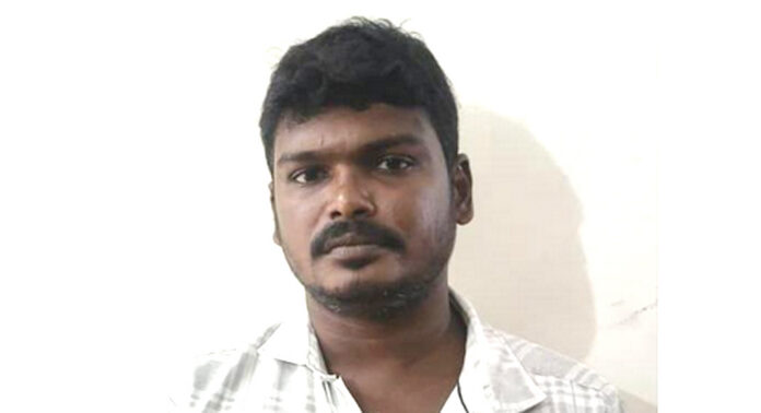 അയൽവാസിയെ കത്തി കൊണ്ടും കോടാലിക്കൈ കൊണ്ടും ആക്രമിച്ചു : പന്തളം തെക്കേക്കര സ്വദേശി അറസ്റ്റിൽ അയൽവാസിയെ കത്തി കൊണ്ടും കോടാലിക്കൈ കൊണ്ടും ആക്രമിച്ചു : പന്തളം തെക്കേക്കര സ്വദേശി അറസ്റ്റിൽ