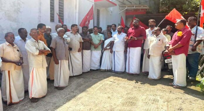 പെട്രോളിനും ഡീസലിനും പാചക വാതകത്തിനും നിയന്ത്രണമില്ലാതെ വില വർദ്ധിപ്പിക്കുന്ന കേന്ദ്ര സർക്കാരിൻ്റെ നടപടിയിൽ പ്രതിഷേധിച്ച് സിപിഎം റാന്നി ഏരിയ കമ്മറ്റി പെട്രോളിനും ഡീസലിനും പാചക വാതകത്തിനും നിയന്ത്രണമില്ലാതെ വില വർദ്ധിപ്പിക്കുന്ന കേന്ദ്ര സർക്കാരിൻ്റെ നടപടിയിൽ പ്രതിഷേധിച്ച് സിപിഎം റാന്നി ഏരിയ കമ്മറ്റി