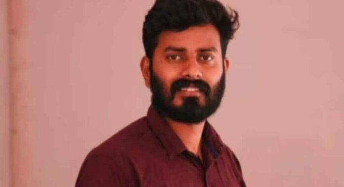 ജോലി വാഗ്ദാനം ചെയ്ത് വീട്ടിലെത്തിച്ച് പീഡിപ്പിച്ചെന്ന് യുവതി ; ഡിവൈഎഫ്ഐ നേതാവിനെതിരെ കേസെടുത്തു ജോലി വാഗ്ദാനം ചെയ്ത് വീട്ടിലെത്തിച്ച് പീഡിപ്പിച്ചെന്ന് യുവതി ; ഡിവൈഎഫ്ഐ നേതാവിനെതിരെ കേസെടുത്തു