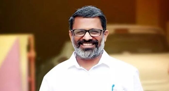 പോലീസിനെതിരെ ഭീഷണിപ്രസംഗവുമായി സിപിഎം ജില്ലാ സെക്രട്ടറി ഇ.എന് സുരേഷ് ബാബു പോലീസിനെതിരെ ഭീഷണിപ്രസംഗവുമായി സിപിഎം ജില്ലാ സെക്രട്ടറി ഇ.എന് സുരേഷ് ബാബു