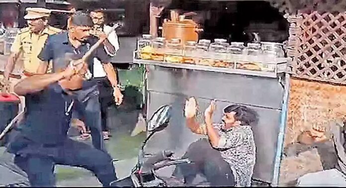 ഗണ്മാന്മാരുടെ മര്ദനത്തില് കേസ് ഡയറി തിരുത്തിച്ചു ; എസ്ഐടിക്ക് നിര്ണായക മൊഴി ലഭിച്ചു ഗണ്മാന്മാരുടെ മര്ദനത്തില് കേസ് ഡയറി തിരുത്തിച്ചു ; എസ്ഐടിക്ക് നിര്ണായക മൊഴി ലഭിച്ചു
