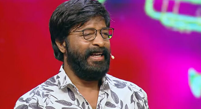 ആ തീരുമാനം തെറ്റായിരുന്നു ; ആദ്യ സിനിമ സംവിധാനം ചെയ്തതിലെ കുറ്റബോധം പങ്കുവെച്ച് ഹരിശ്രീ അശോകൻ ആ തീരുമാനം തെറ്റായിരുന്നു ; ആദ്യ സിനിമ സംവിധാനം ചെയ്തതിലെ കുറ്റബോധം പങ്കുവെച്ച് ഹരിശ്രീ അശോകൻ