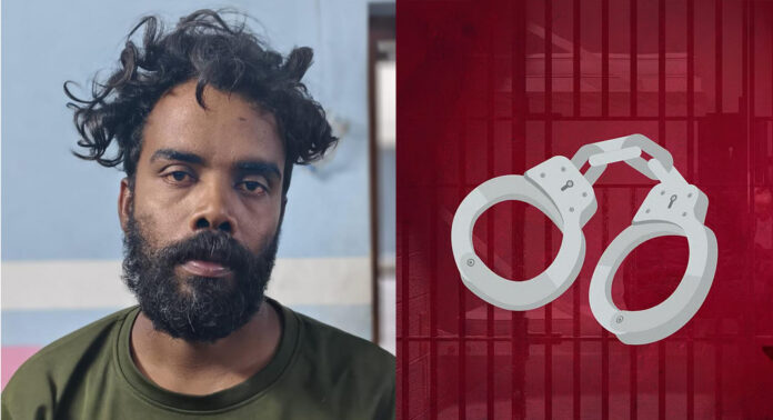 പതിമൂന്നുകാരിയുടെ നഗ്നചിത്രങ്ങൾ കൈക്കലാക്കി ബ്ലാക്ക്മെയിൽ ചെയ്തു : പ്രതി പിടിയിൽ പതിമൂന്നുകാരിയുടെ നഗ്നചിത്രങ്ങൾ കൈക്കലാക്കി ബ്ലാക്ക്മെയിൽ ചെയ്തു : പ്രതി പിടിയിൽ