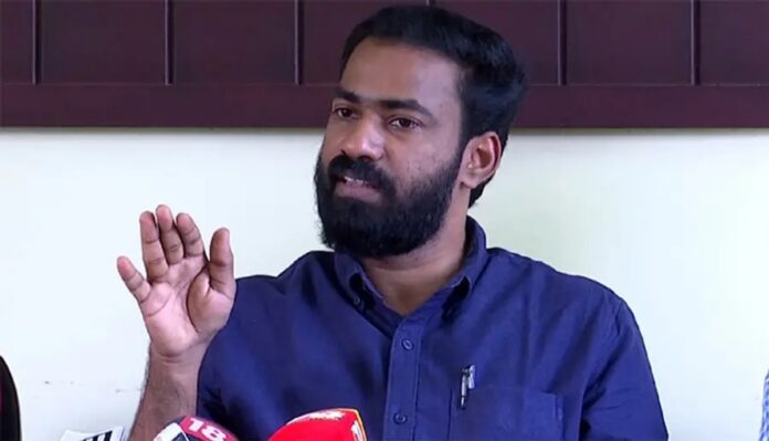 നേരിട്ടത് അപ്രതീക്ഷിത തിരിച്ചടി ; പരാജയത്തിന്റെ ഉത്തരവാദിത്വം പിണറായി വിജയനിൽ കെട്ടിവയ്ക്കാൻ ആകില്ലെന്ന് വികെ സനോജ് നേരിട്ടത് അപ്രതീക്ഷിത തിരിച്ചടി ; പരാജയത്തിന്റെ ഉത്തരവാദിത്വം പിണറായി വിജയനിൽ കെട്ടിവയ്ക്കാൻ ആകില്ലെന്ന് വികെ സനോജ്