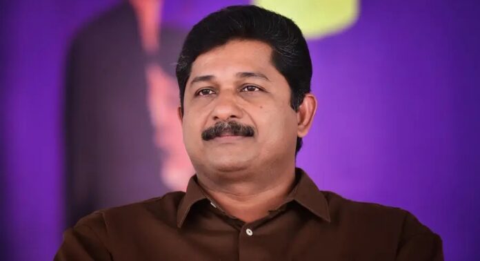 എൽഡിഎഫിനും സിപിഎമ്മിനുമേറ്റ കനത്ത പരാജയത്തിൽ പ്രതികരണവുമായി എം. സ്വരാജ് എൽഡിഎഫിനും സിപിഎമ്മിനുമേറ്റ കനത്ത പരാജയത്തിൽ പ്രതികരണവുമായി എം. സ്വരാജ്