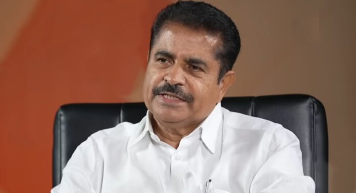 മുഖ്യമന്ത്രി കസേരയെ ചൊല്ലി തെരുവില് നടക്കുന്ന പ്രതിഷേധം പ്രവര്ത്തകര് അവസാനിപ്പിക്കണമെന്ന് അടൂർ പ്രകാശ് മുഖ്യമന്ത്രി കസേരയെ ചൊല്ലി തെരുവില് നടക്കുന്ന പ്രതിഷേധം പ്രവര്ത്തകര് അവസാനിപ്പിക്കണമെന്ന് അടൂർ പ്രകാശ്