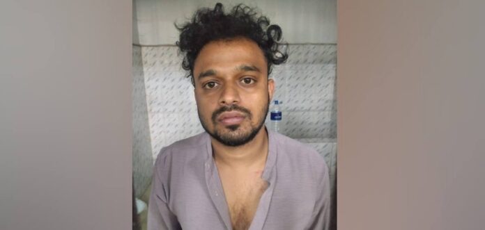 തിരൂരിൽ മസാജ് സെൻ്ററിൻ്റെ മറവിൽ ഹണിട്രാപ്പ് ; പ്രതികൾ അറസ്റ്റിൽ തിരൂരിൽ മസാജ് സെൻ്ററിൻ്റെ മറവിൽ ഹണിട്രാപ്പ് ; പ്രതികൾ അറസ്റ്റിൽ