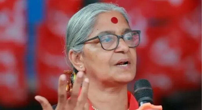 മുഖ്യമന്ത്രിയെ തീരുമാനിക്കാൻ കഴിയാത്തത് കോൺഗ്രസിന്റെ സംഘടനാപരമായ ദൗർബല്യമെന്ന് ആനി രാജ മുഖ്യമന്ത്രിയെ തീരുമാനിക്കാൻ കഴിയാത്തത് കോൺഗ്രസിന്റെ സംഘടനാപരമായ ദൗർബല്യമെന്ന് ആനി രാജ