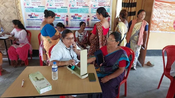 ആയുഷ്മാൻ ഭാരത്, സ്ത്രീകൾക്ക് സൗജന്യ ബസ് യാത്ര ; ജൂൺ 1 മുതൽ ക്ഷേമപദ്ധതികൾ നടപ്പിലാക്കാൻ ബംഗാൾ സർക്കാർ ആയുഷ്മാൻ ഭാരത്, സ്ത്രീകൾക്ക് സൗജന്യ ബസ് യാത്ര ; ജൂൺ 1 മുതൽ ക്ഷേമപദ്ധതികൾ നടപ്പിലാക്കാൻ ബംഗാൾ സർക്കാർ